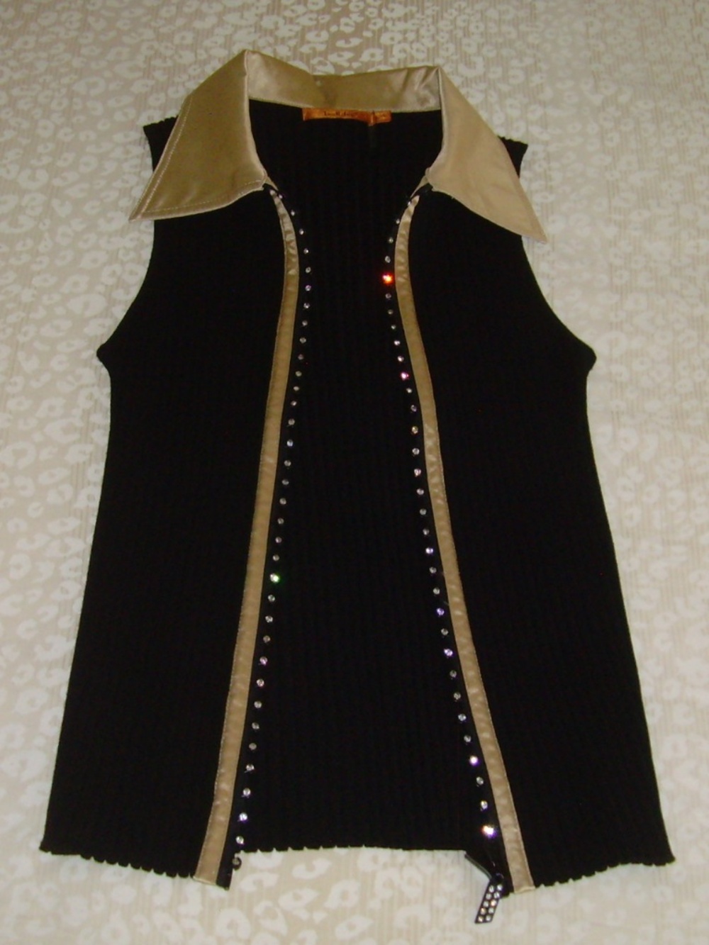 Belldini Sleeveless Rhinestone Zipper Front Top (XL) Black and Tan